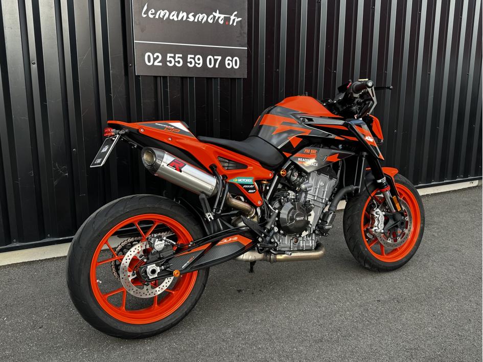 KTM 890 DUKE GP TECH PACK