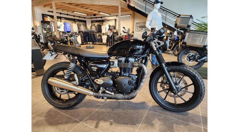 TRIUMPH STREET TWIN  900