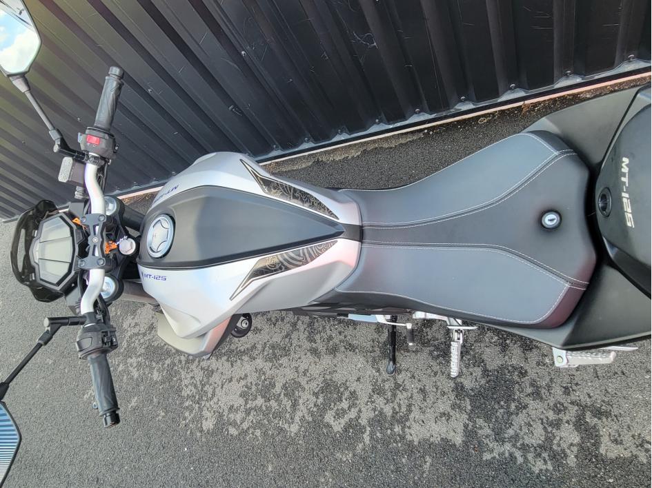 YAMAHA MT-125