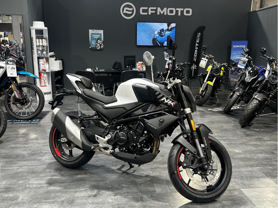 CF MOTO 450 NK NEUVE 0KM OFFRE DESTOCKAGE