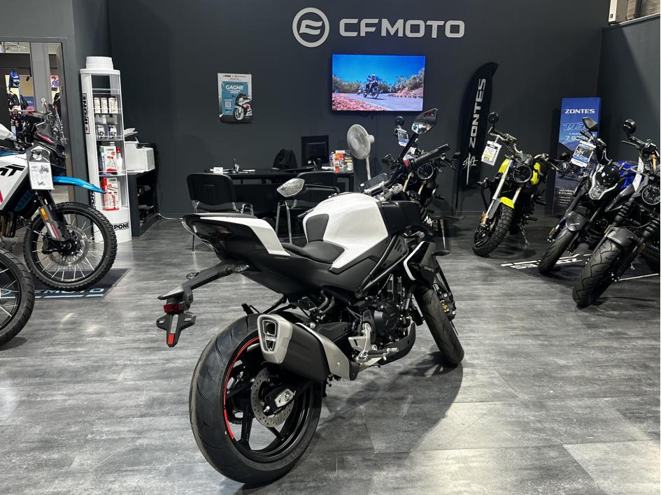 CF MOTO 450 NK NEUVE 0KM OFFRE DESTOCKAGE