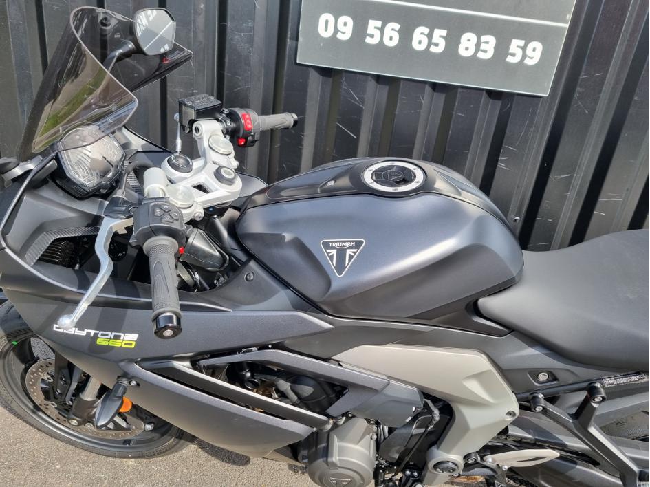 TRIUMPH DAYTONA 660 BRIDEE A2