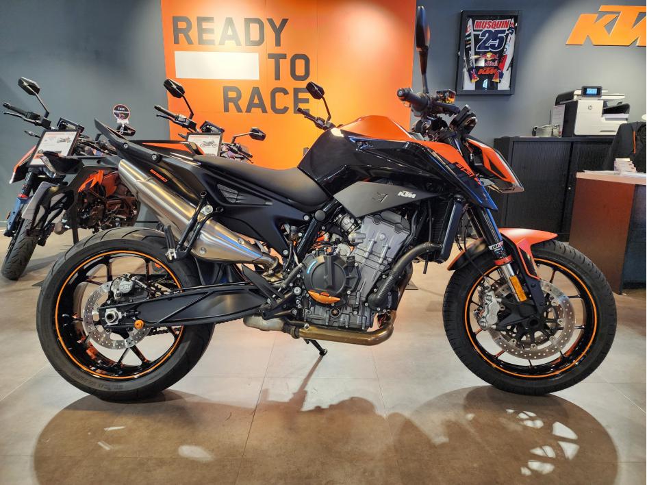 KTM 890 DUKE