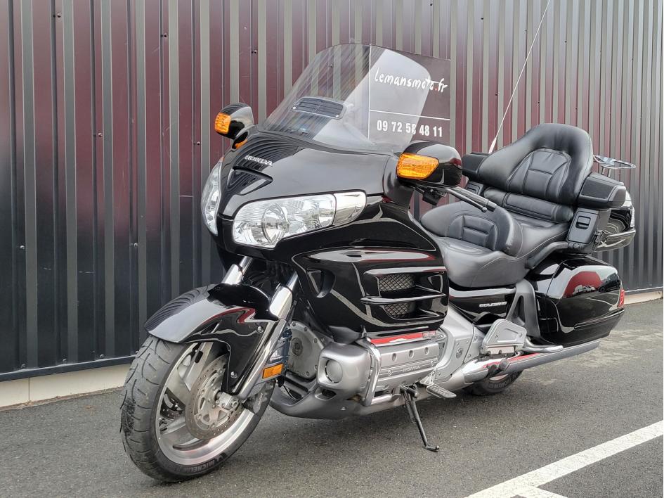 HONDA GL1800 GOLDWING
