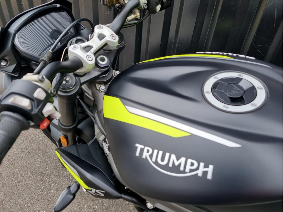 TRIUMPH STREET TRIPLE 765 RS