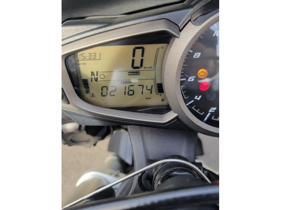 TRIUMPH STREET TRIPLE 660 S A2