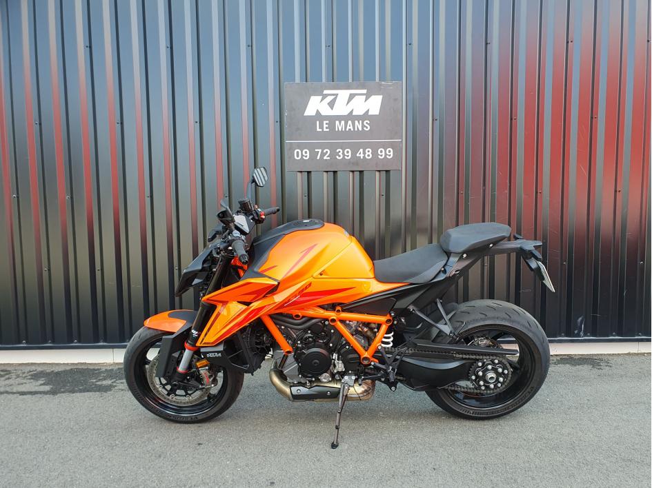 KTM 1390 SUPER DUKE R 2025 TECH PACK