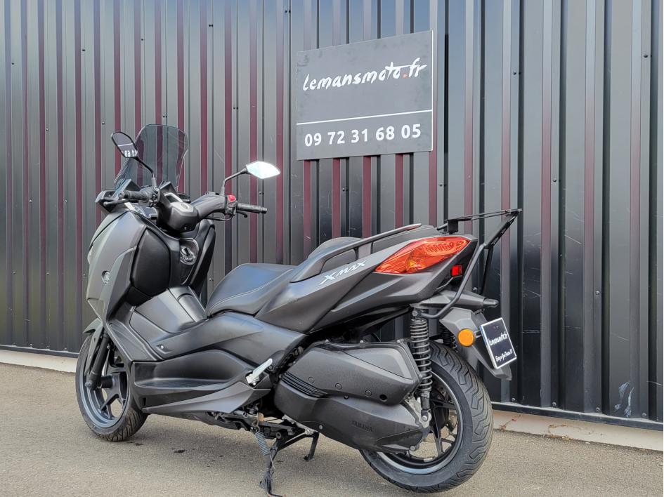 YAMAHA XMAX 300