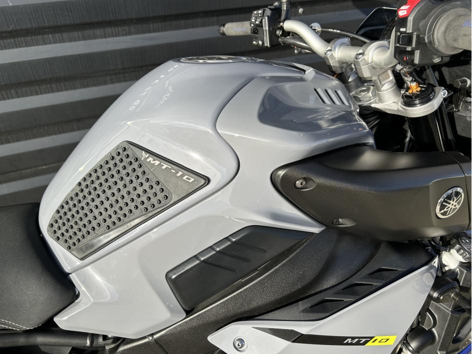 YAMAHA MT-10 mt10