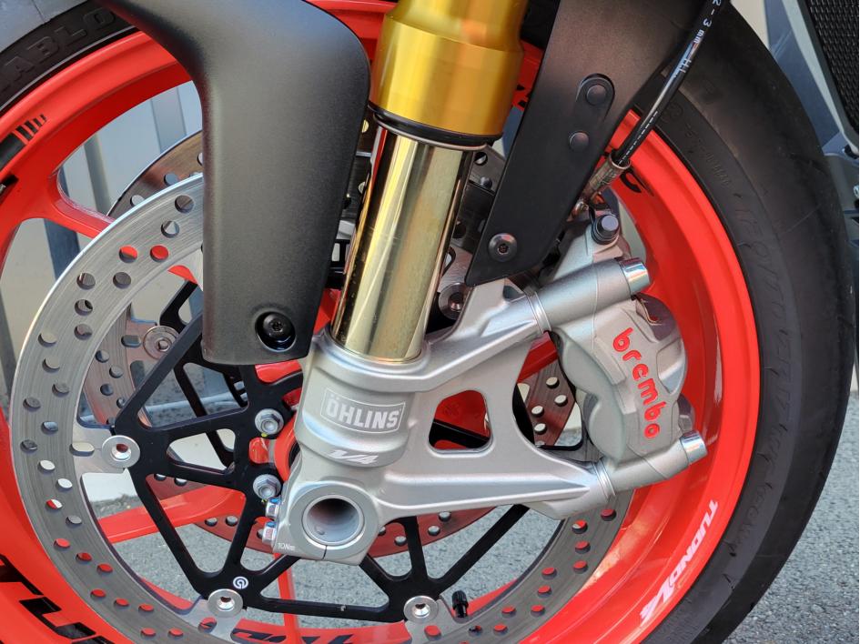 APRILIA TUONO 1000 V4