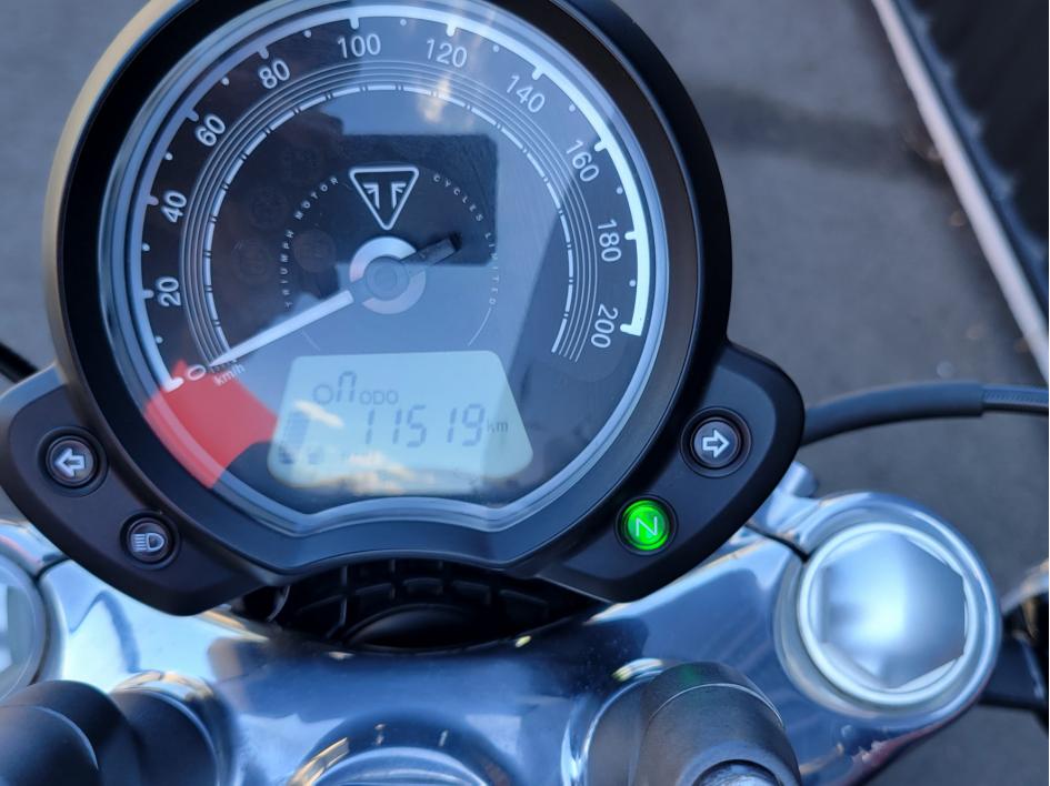 TRIUMPH SPEEDMASTER 1200