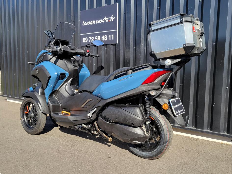 YAMAHA TRICITY 300