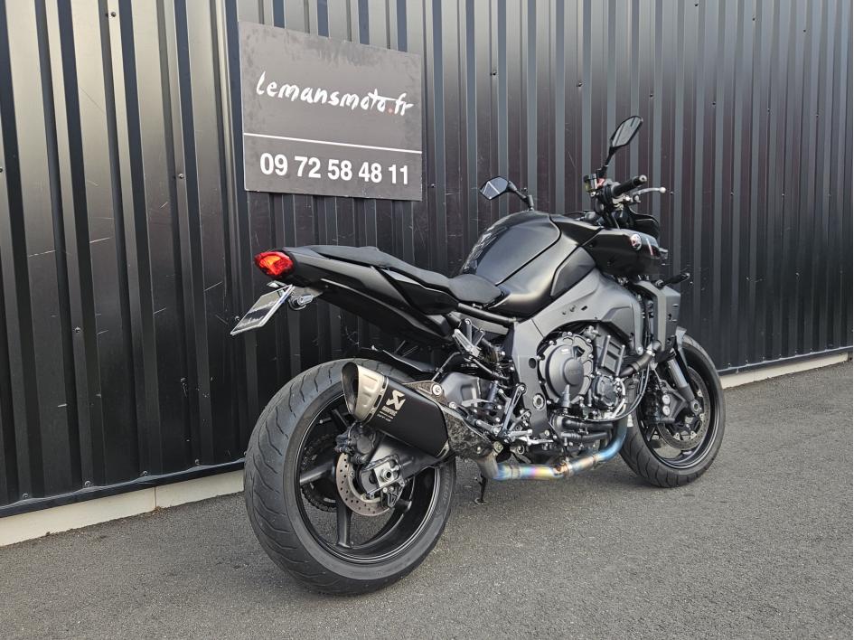 YAMAHA MT-10