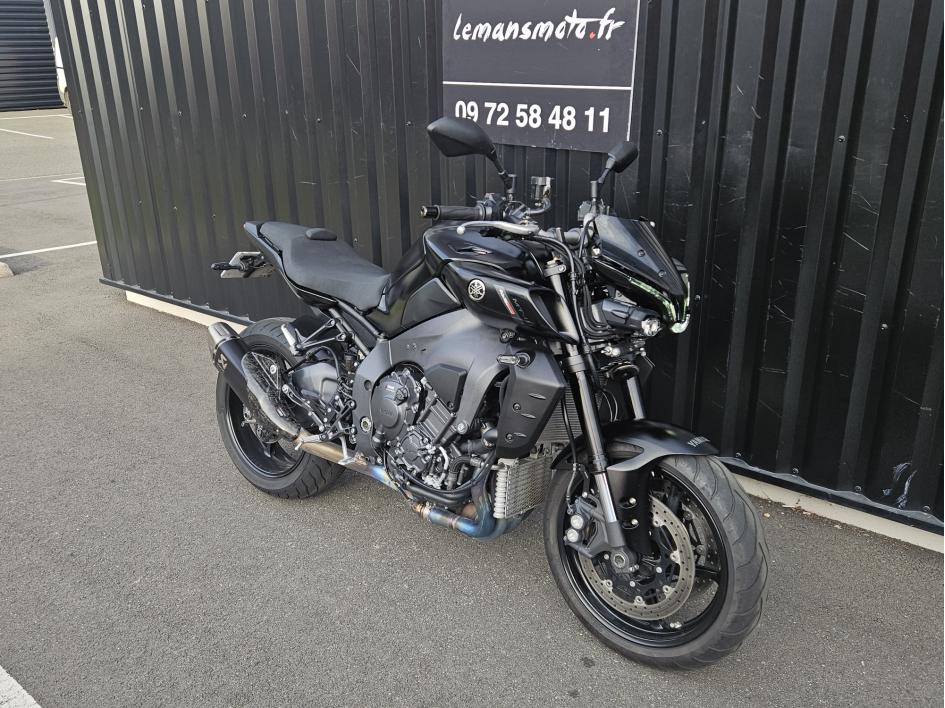 YAMAHA MT-10