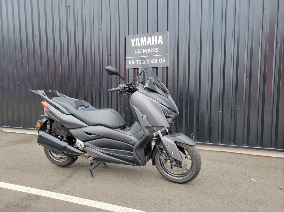 YAMAHA XMAX 300