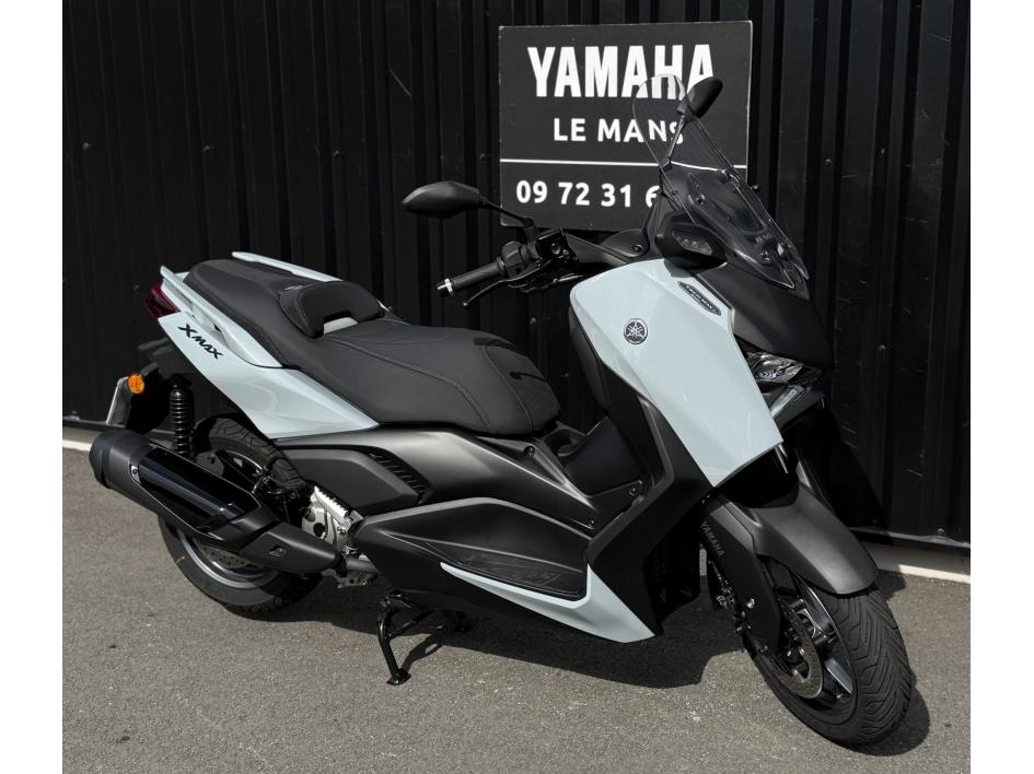 XMAX 300 TECH MAX +