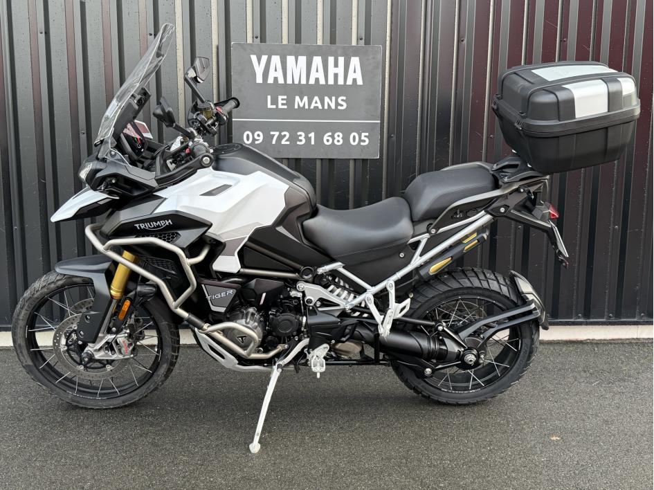 TRIUMPH TIGER 1200 RALLY EXPLORER