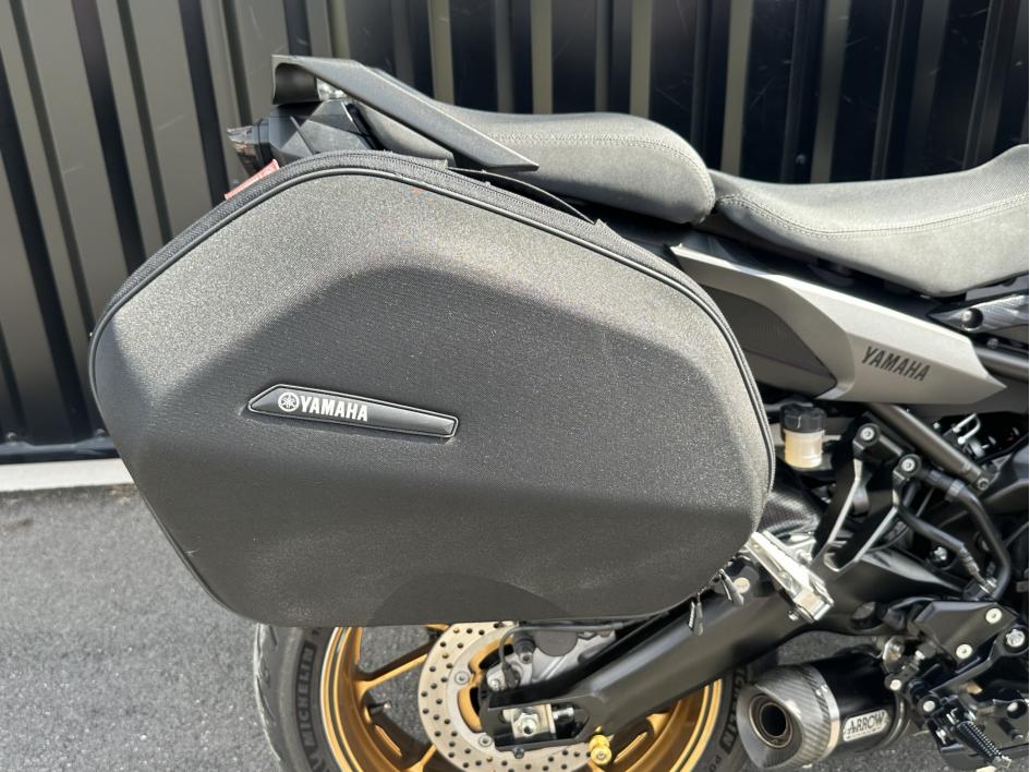 YAMAHA TRACER 900