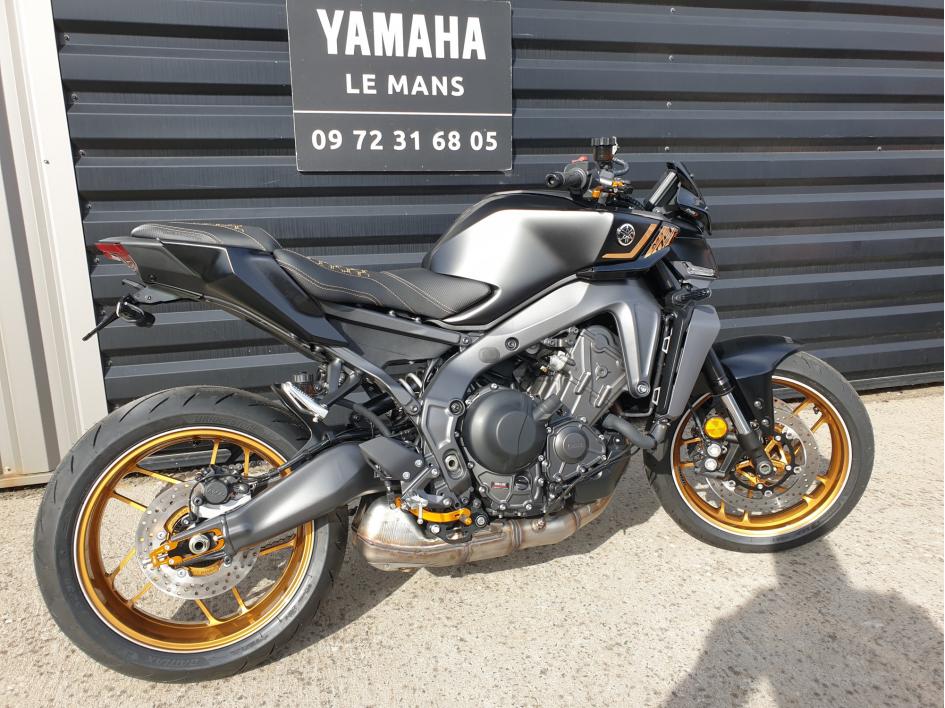 MT-09 mt09 NOIR ET OR