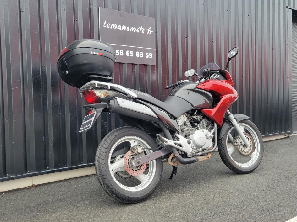 HONDA VARADERO 125 SEULEMENT 19065 KM