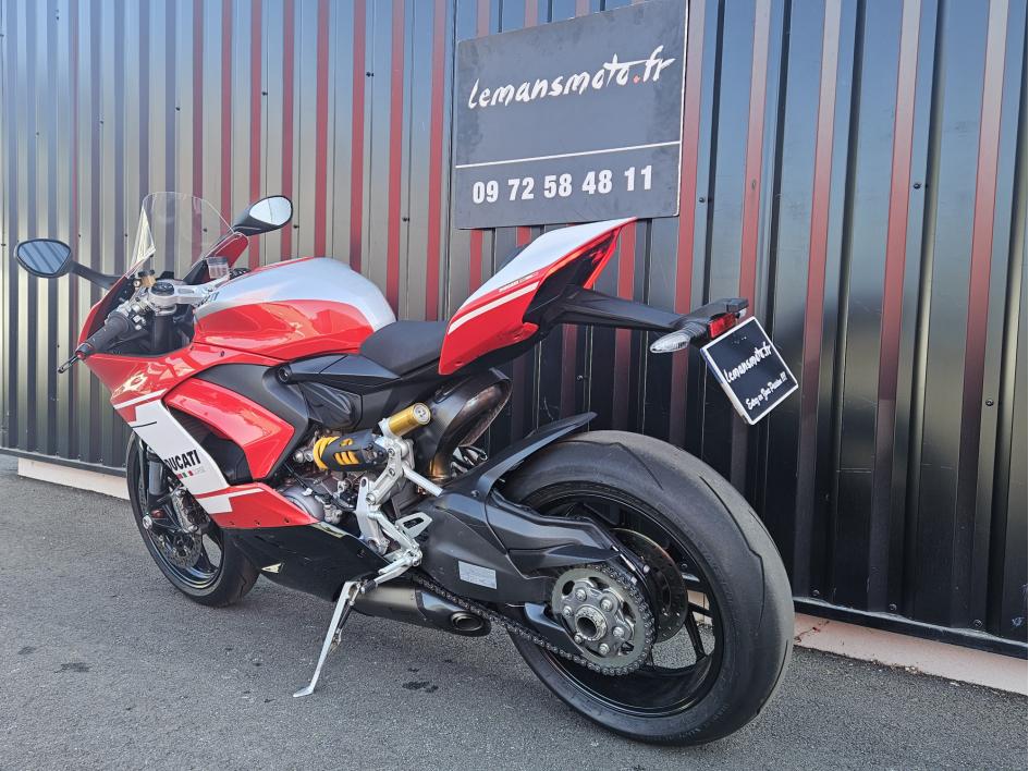 DUCATI panigale V2