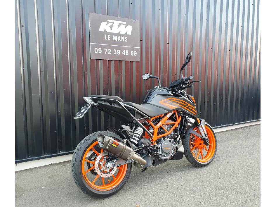 KTM 125 DUKE  SEULEMENT 2600 KILOMETRES