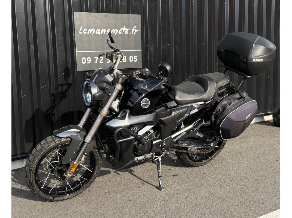 ZONTES 125 SCRAMBLER X 1ER MAIN